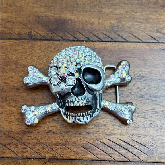 Accessories - Skull and Crossbones Rhinestone Belt Buckle